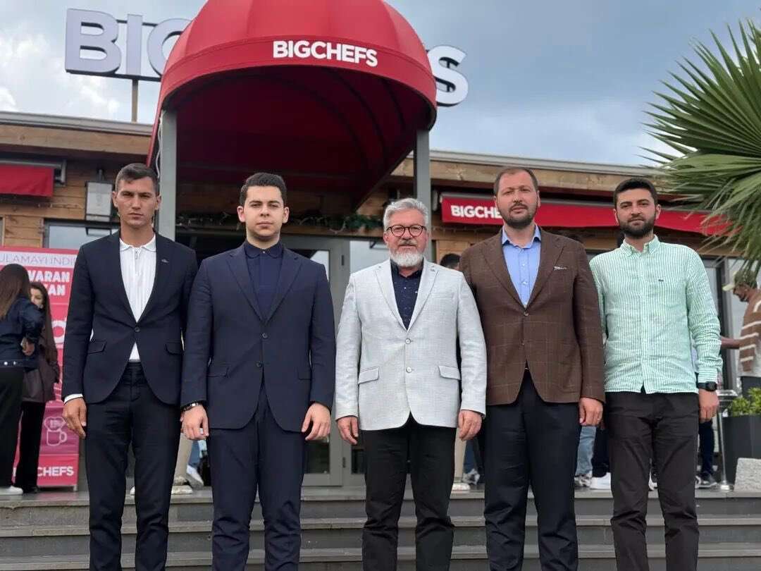 ​AK Parti Muğla İl Başkanı Cengizhan Güngör Fethiye’de Gençlerle Buluştu 4